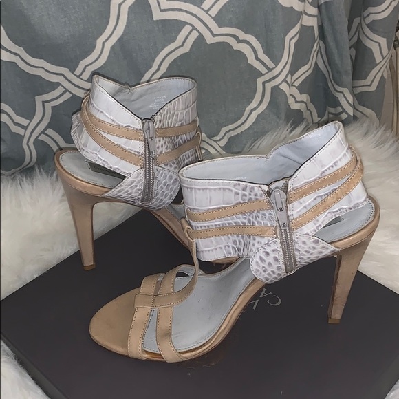 Classique Entier Animal Print Strappy Sandals 9M - Picture 4 of 4